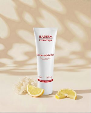 CRÈME ANTI-TACHES ILAPHARM COSMETIQUE VUE DE FACE